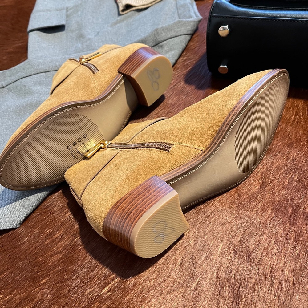 New MICHAEL Michael Kors Harland Ankle Booties, Praline, Size 6 - Picture 5 of 8